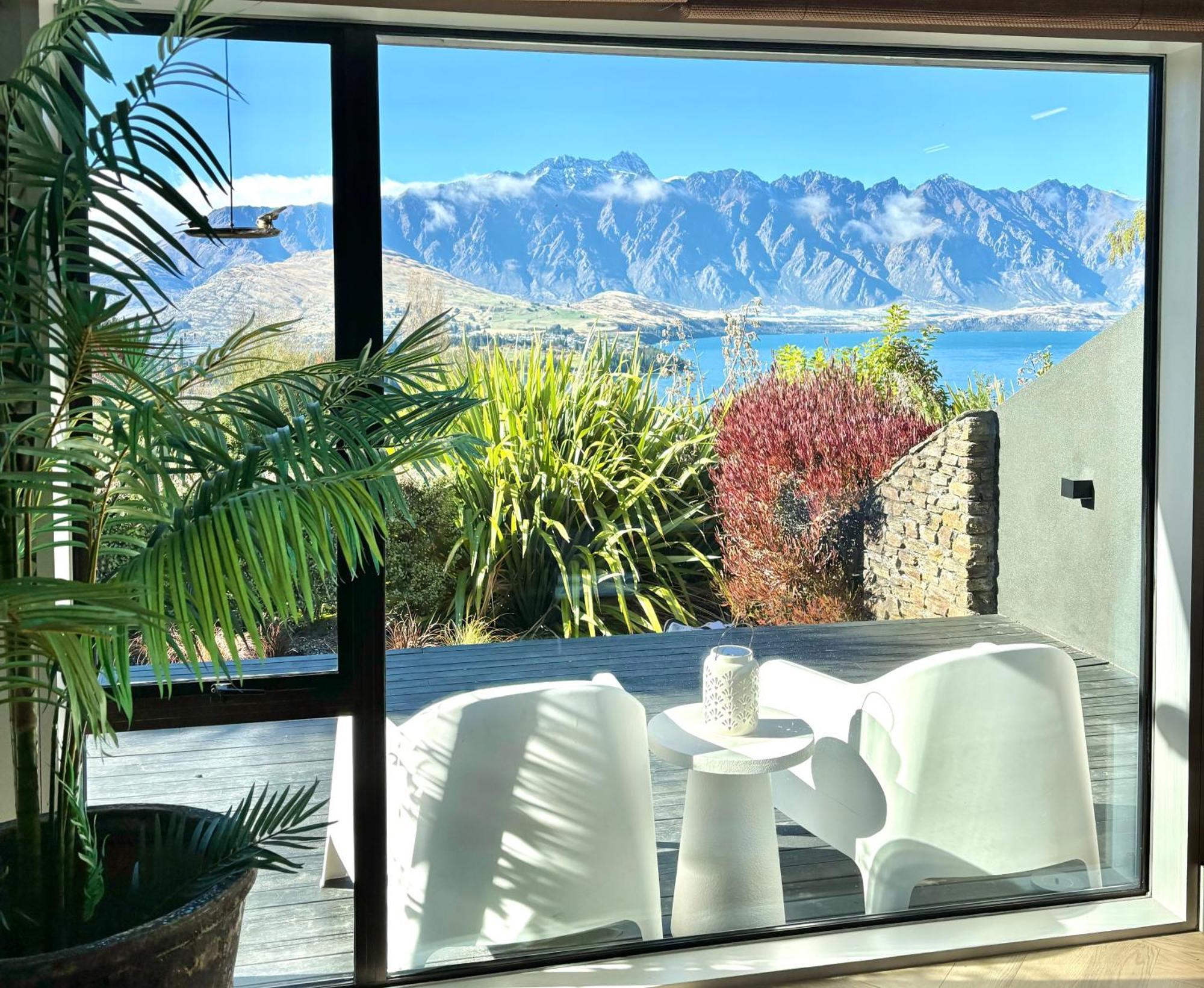 Bespoke Stay & Lake Views! Queenstown Exterior photo