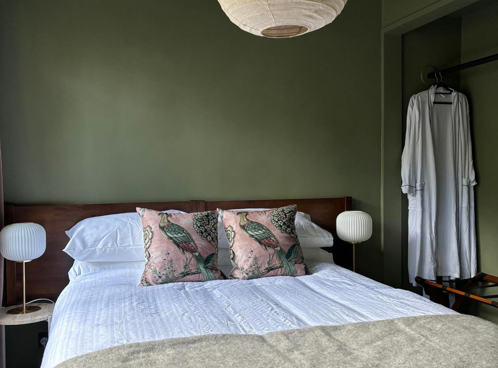 Bespoke Stay & Lake Views! Queenstown Exterior photo